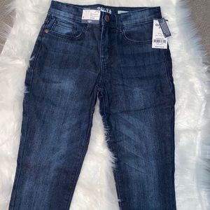 Oshkosh skinny jeans size 8 Girls. NWT
